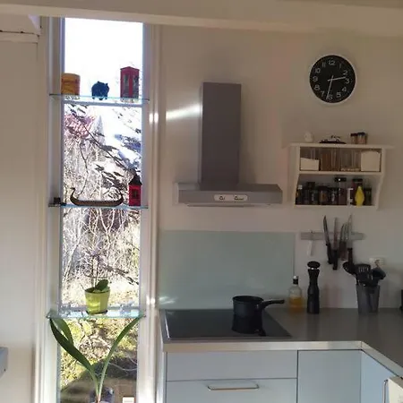 Solrikt Med Kort Avstand Til Byen アパート