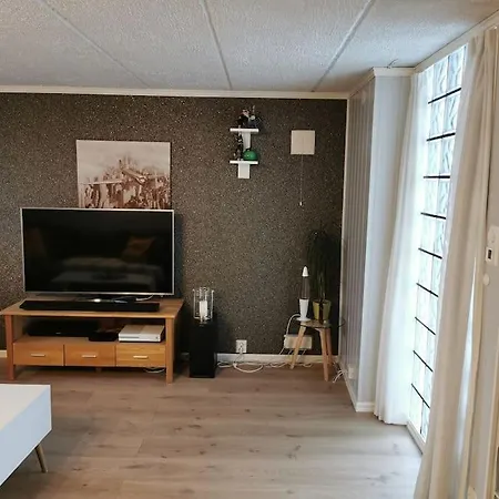 Solrikt Med Kort Avstand Til Byen *