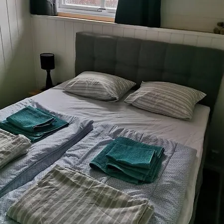 Solrikt Med Kort Avstand Til Byen *