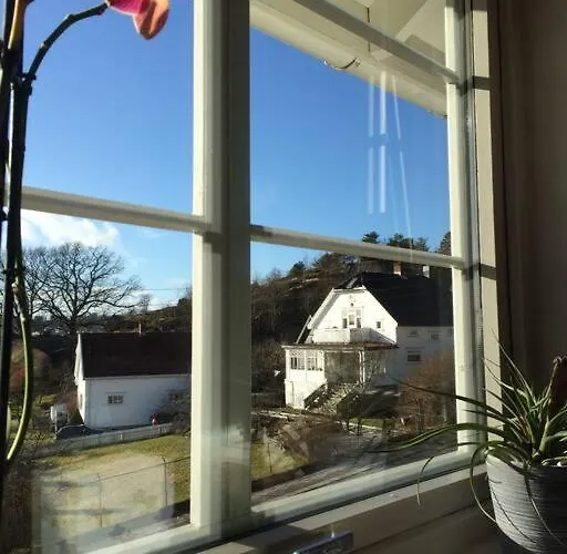 Solrikt Med Kort Avstand Til Byen Sandefjord