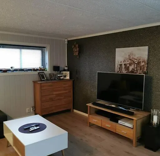 Solrikt Med Kort Avstand Til Byen Apartment *