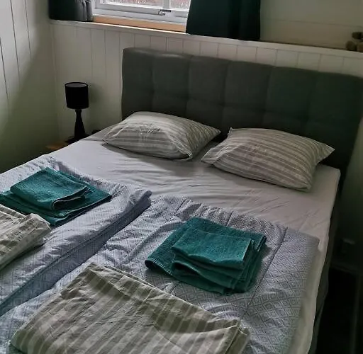 Solrikt Med Kort Avstand Til Byen *