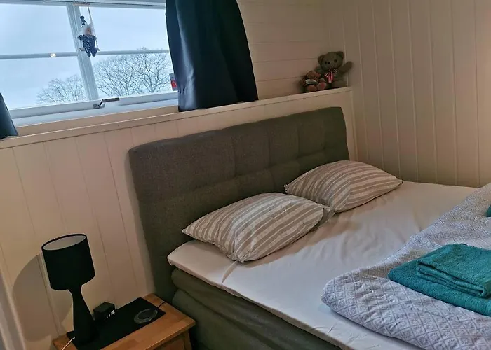 Solrikt Med Kort Avstand Til Byen Apartment *