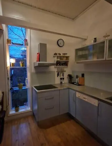 Solrikt Med Kort Avstand Til Byen Сандефьорд